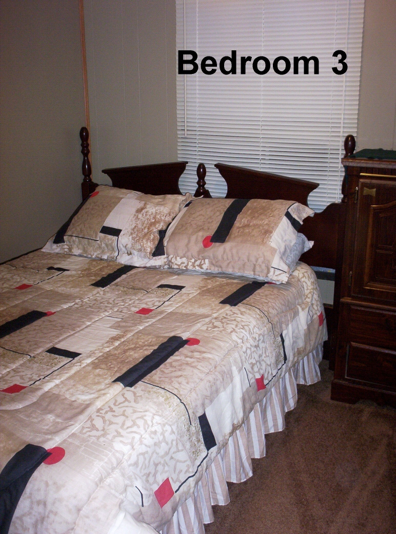 bedroom3_unit3resized.jpg